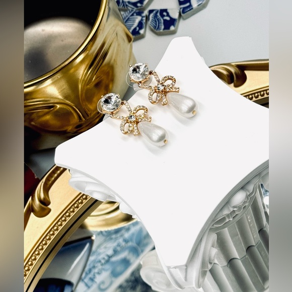 🆕 OSCAR DE LA RENTA 🧿 NWOT Bow Earrings With Pearls - Picture 6 of 16